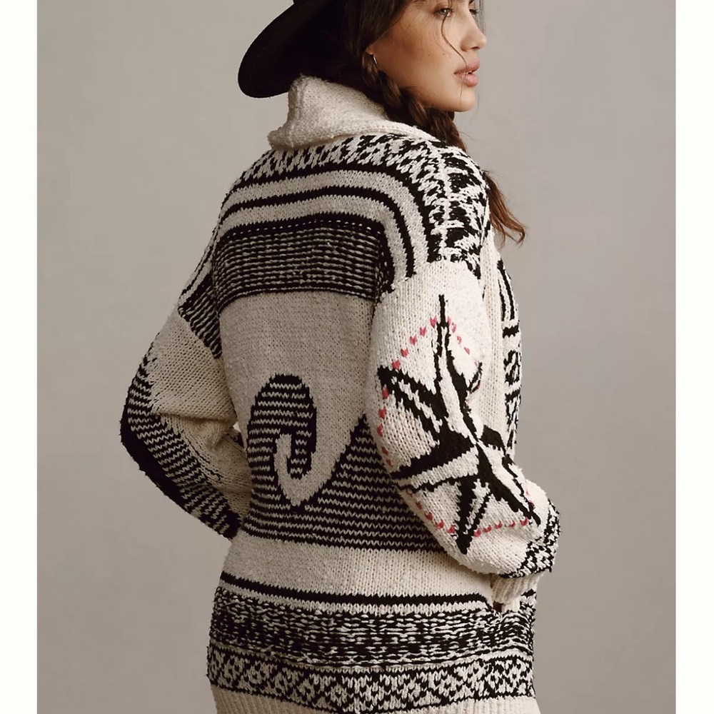 LOOKING FOR! Anthropologie Pilcro Slouchy Waves Sweater in size xs/s